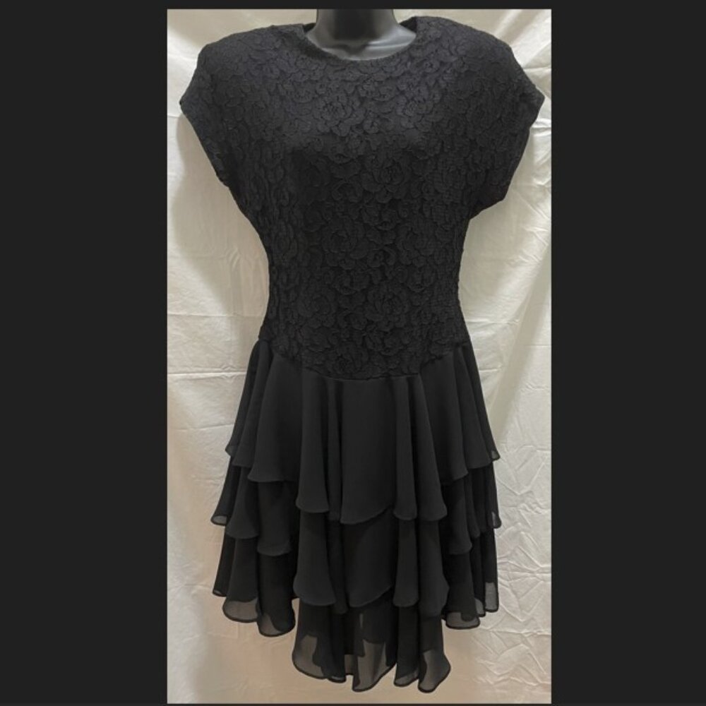 Elegant Black Lace Midi Dress